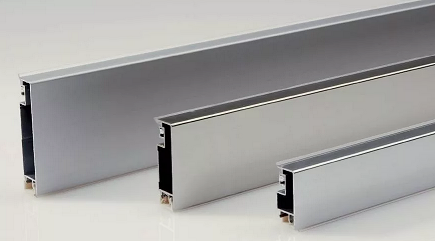 Плинтус из нержавеющей стали