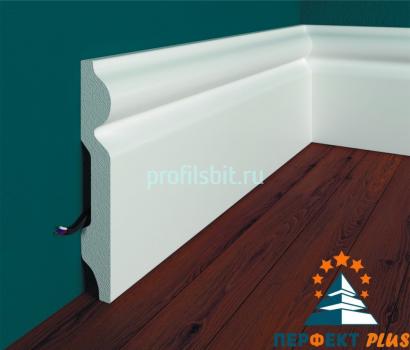 Напольный плинтус Перфект Плюс P07 98 мм 2 м белый ударопрочный полимер