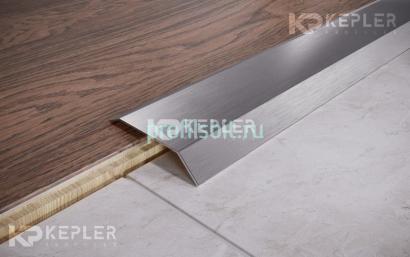 Разноуровневый порог стальной 63x10 мм FAP 10 M сатинированная сталь 2,7 м